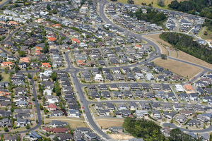 The nationwide average house price is expected to rise 8.6 per cent by the end of the year, with Auckland's average jumping 12 per cent, putting it close to $600,000. Photo / Chris Gorman