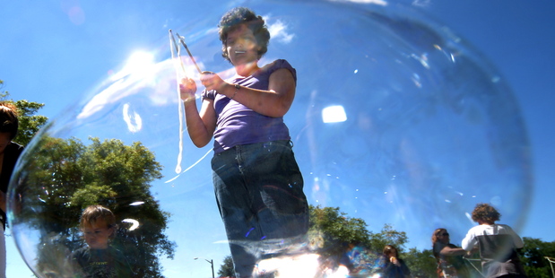 The Reserve Bank is fully aware of the potential housing bubble, and the negative consequences this will have on the economy. Photo / APN