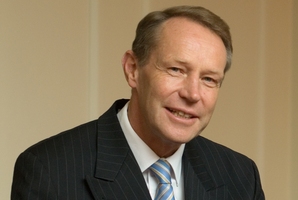 Dr Paul Hutchison