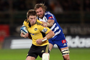 Beauden Barrett should be left to direct play. Photo / Getty Images