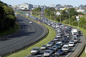 Traffic travelling west on the north western motorway. Photo / APN