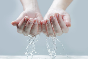 Wrinkly fingers make it easier to pick up underwater objects. Photo / Thinkstock