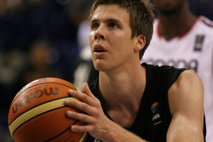 Tom Abercrombie nailed nine straight points to break the hearts of the Townsville crowd last night. Photo / Ben Campbell