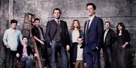 Kevin Bacon with the cast of The Following. Photo/AP