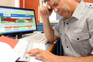 Green Island School principal Steve Hayward continues to work through Novopay problems during his holidays. Photo / Craig Baxter