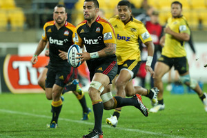 Liam Messam of the Chiefs makes a break during the round 14 Super Rugby match between the Hurricanes and the Chiefs. Photo / Getty Images.