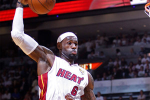 LeBron James drove for a game-winning layup as time expired to give the Miami Heat a thrilling 103-102 overtime win over the Indiana Pacers. Photo / Getty Images.