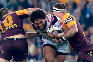 Manu Vatuvei runs the ball up for the Warriors. Photo / Getty images