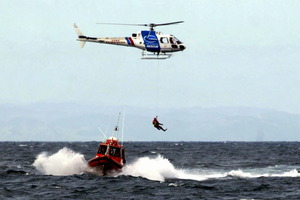 Weather conditions made the prospect of a helicopter rescue too difficult. File photo / APN