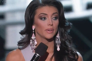 Miss Utah Marissa Powell stumbles during a question during the Miss USA pageant. Photo / YouTube