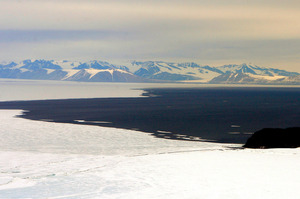 There would be more flood events if ice shelves melted and sea levels rose as a consequence. Photo / NZPA