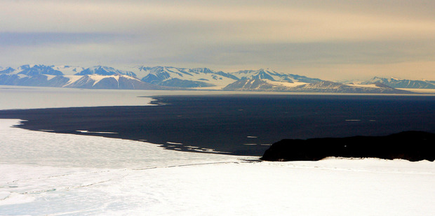 There would be more flood events if ice shelves melted and sea levels rose as a consequence. Photo / NZPA