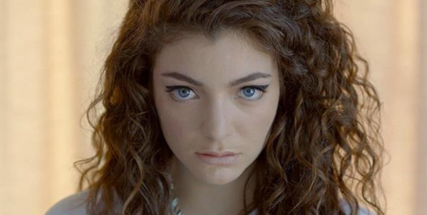 Lorde's song Royal went to No1 in New Zealand after its March release.