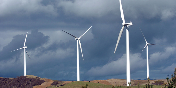 Meridian Energy Te Apiti Wind Farm on the Ruahine Ranges. Meridian has sold out of its half stake in a much bigger windfarm in Victoria, Australia. Photo / NZPA