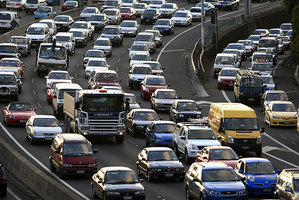 Traffic builds up on State Highway One approaching the Newmarket Viaduct. Photo / Martin Sykes