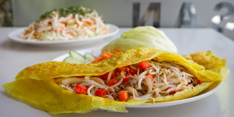 Hansan's pork and prawn stuffed pancake (front) and chicken salad entree. Photo / Natalie Slade
