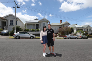 Georgia Wilkinson and Dylan Ewing have frequently been outbid by investors as they try to buy a house in Auckland's Glen Eden. Photo / Getty Images