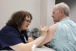 In New York alone, where a state of emergency has been declared, more than 19,000 cases of influenza have already been reported. Photo / AP