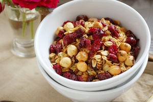 Hazelnut cranberry muesli with buttered apples. Photo / Babiche Martens