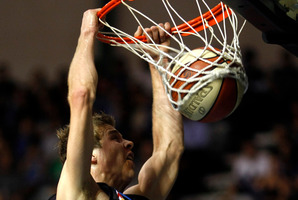Breakers player Tom Abercrombie in action. Photo / Dean Purcell
