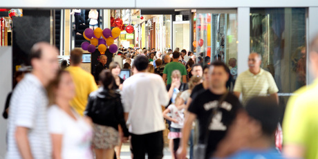 Trading activity was good for NZ businesses in the December quarter. Business confidence surged - indicating good economic recovery said the NZIER. Photo / NZ Herald