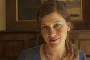 Sarah Laing has come up with a humorous and enjoyable novel