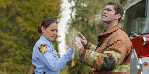 Linda Esquivel (Natalie Martinez) and Rusty Denton (Josh Carter) in Under the Dome.