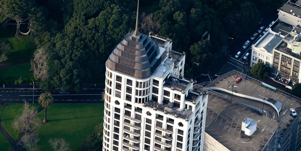 The troubled Metropolis tower in central Auckland. Photo / Dean Purcell
