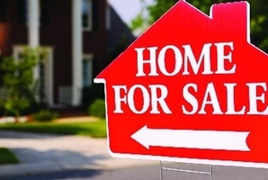 The estate agent attempted to get the elderly man to sign over his $850,000 home to her for just $433,000. File photo / Thinkstock