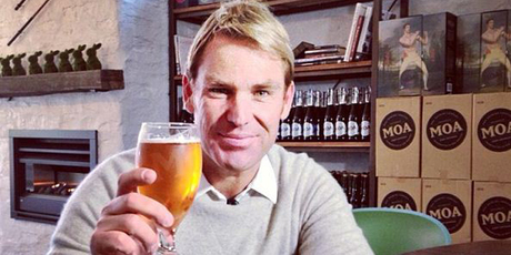Shane Warne gave Moa beer a much-needed plug during a visit this week.