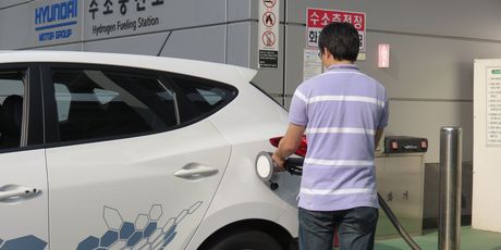 Hyundai ix45 fuel cell SUV. Photo / Liz Dobson