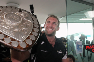 Magpies captain Mike Coman returns to Hawkes Bay in triumph with the Ranfurly Shield. Photo / APN