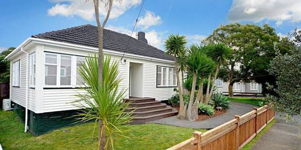 Hailey and Dave Bloore are glad they ignored warnings not to buy their Mt Albert home in 2006.