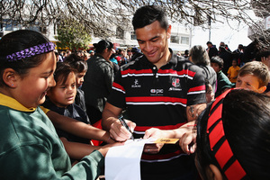 Sherwin Stowers and fans at the Counties Manukau victory parade. Photo / Getty Images