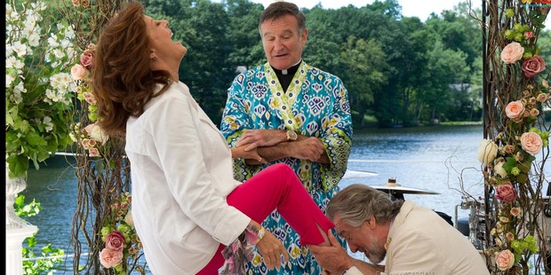 Diane Keaton, Robin Williams and Robert de Niro play members of a dysfunctional family. Photo / File