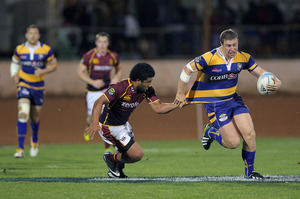 Steamers hooker Nathan Harris takes on the Southland defence.
