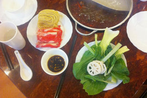 Hot soup, lamb, noodles and Chinese vegetables.Photo / NZ Herald online