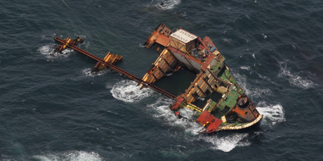 The remnants of the Rena are contaminating the water around Astrolabe Reef, dive surveys indicate. Photo / John Borren