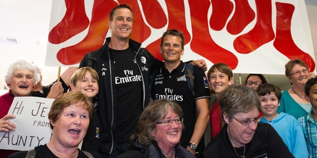 Rob Waddel and Barker made sure that every fan got a photo. Photo / Greg Bowker