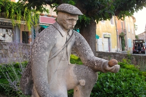 A statue of Joseph Talon, father of truffle culture.