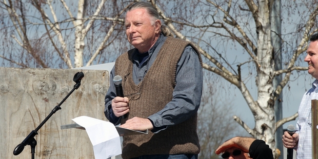 Tom Belford speaking at the Grower Action Group (GAG) tractor parade, protest.