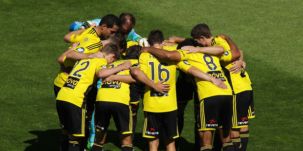 Join us here for live updates of the Wellington Phoenix's 2013 A-League opener against the Brisbane Roar in Wellington. Photo / Getty Images.