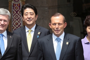 Japanese Prime Minister Shinzo Abe and (right) Australian Prime Minister Tony Abbott. Photo / AP