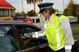 Drinking alcohol in situations in which it is physically hazardous is one sign of alcohol disorder. Photo / Rob Trathen