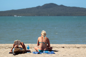 Temperatures between now and January set be either near or above average temperatures for most of New Zealand. Photo / Doug Sherring