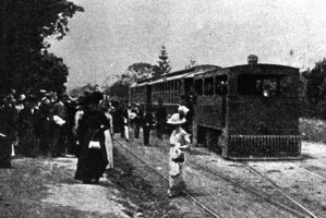 A tram in Takapuna, 1913.