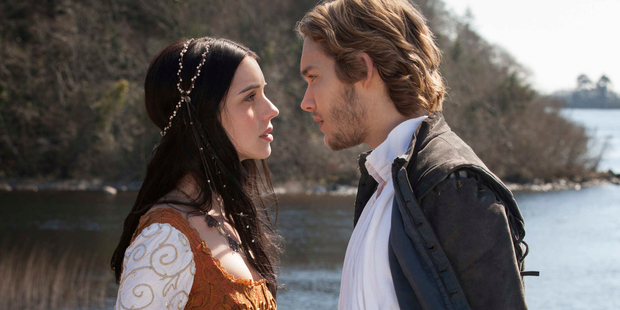 Adelaide Kane as Mary, Queen of Scots and Toby Regbo as Prince Francis in Reign.