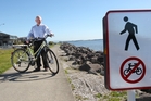 Phil Simpson launched a petition opposing a ban on cyclists using the scenic footpath. Photo/File. Phil Simpson launched a petition opposing a ban on cyclists using the scenic footpath. Photo/File.