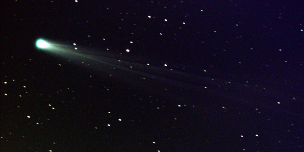 Comet ISON shows off its tail in this three-minute exposure taken on Nov. 19. Photo / AP