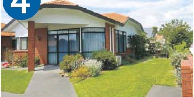 15A Arundel Street, Avenues asking price: $379,000.